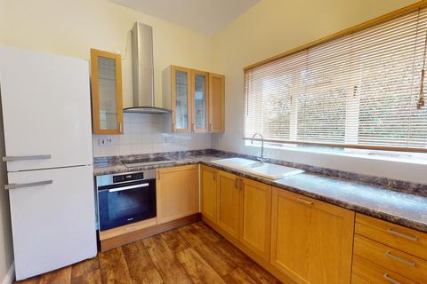 2 bedroom flat to rent, Portsmouth Lane, Lindfield, RH16