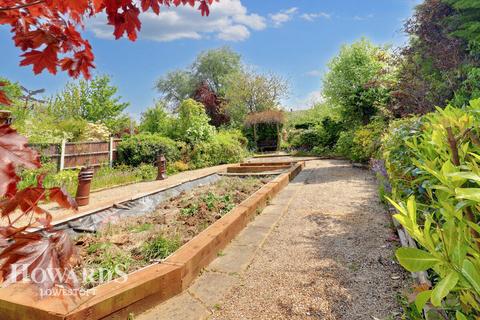 3 bedroom detached bungalow for sale, Corton Long Lane, Lowestoft