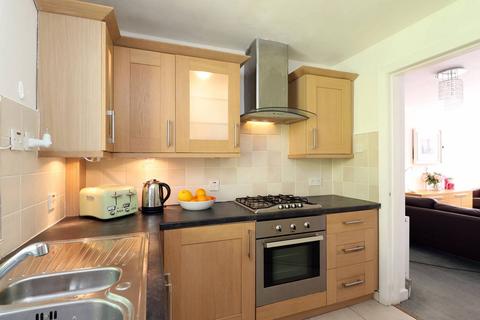 8/5 Dean Path, Edinburgh, EH4 3BA