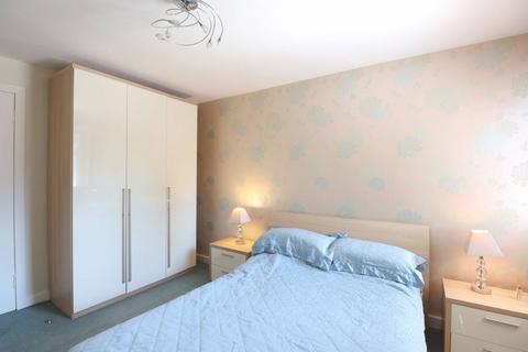 8/5 Dean Path, Edinburgh, EH4 3BA