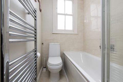 3 bedroom property to rent, Hosack Road, SW17