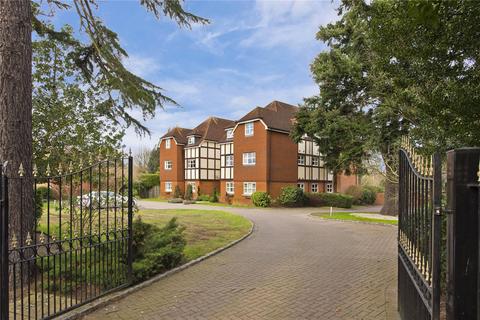 3 bedroom flat to rent - Cedar Lodge, Wey Road, Weybridge, Surrey, KT13