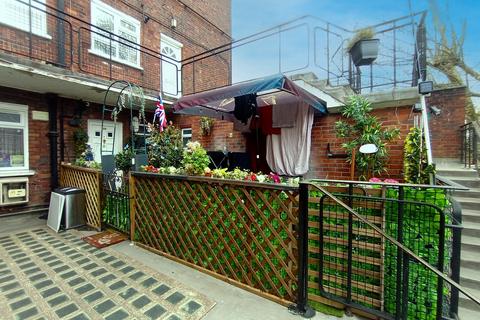 60a Cricklewood Broadway, London, NW2 3ET