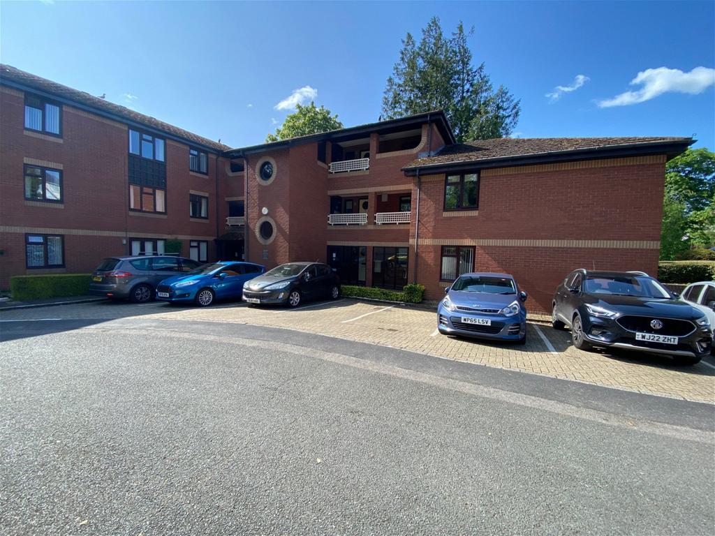 Richmond Court Oldway Road Paignton 1 bed flat for sale £85,000