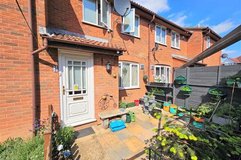 3 Bishops Drive, Feltham, TW14 8LT