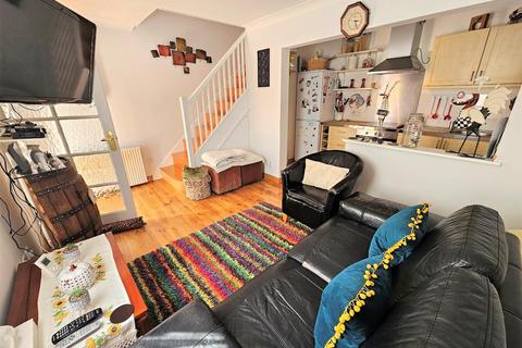 3 Bishops Drive, Feltham, TW14 8LT