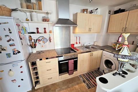 3 Bishops Drive, Feltham, TW14 8LT