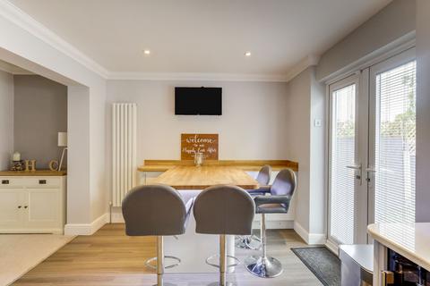 37 Broad Walk, Hockley, SS5 5DF