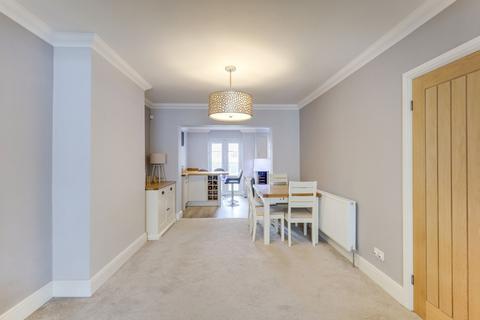 37 Broad Walk, Hockley, SS5 5DF
