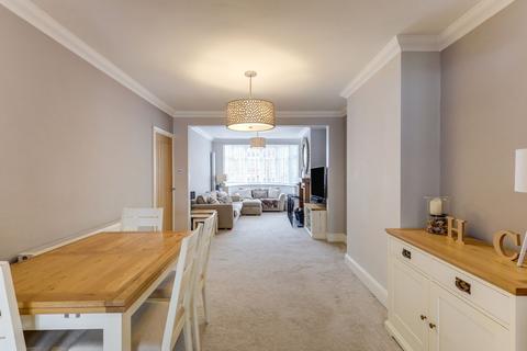 37 Broad Walk, Hockley, SS5 5DF