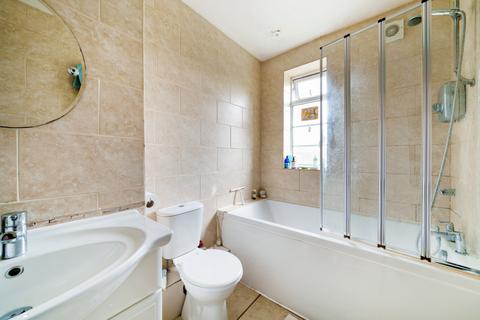 9 Kingston Close, Teddington, TW11 9EW