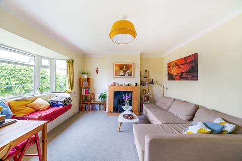9 Kingston Close, Teddington, TW11 9EW
