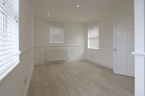 1 bedroom apartment for sale, High Street, Lymington SO41