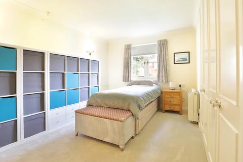 2 bedroom apartment for sale, Monmouth Court, Lymington SO41