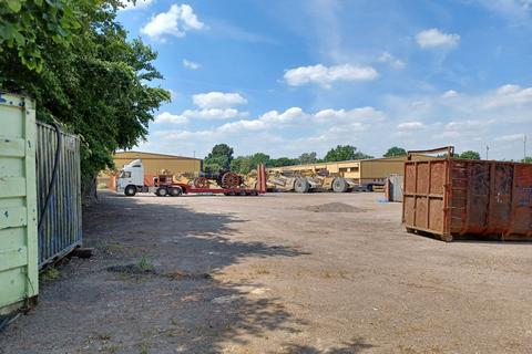 Storage to rent, Yard, Parsonage Way, Horsham, RH12 4ZF