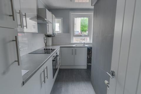 2 bedroom ground floor flat to rent, Wylie Crescent, Cumnock, East Ayrshire, KA18