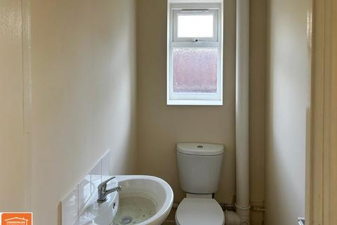 2 bedroom terraced house to rent, Ripon Road, Alumwell, Walsall, WS2