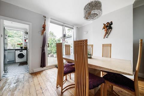 167 Broad Walk, Kidbrooke, London, SE3 8NF