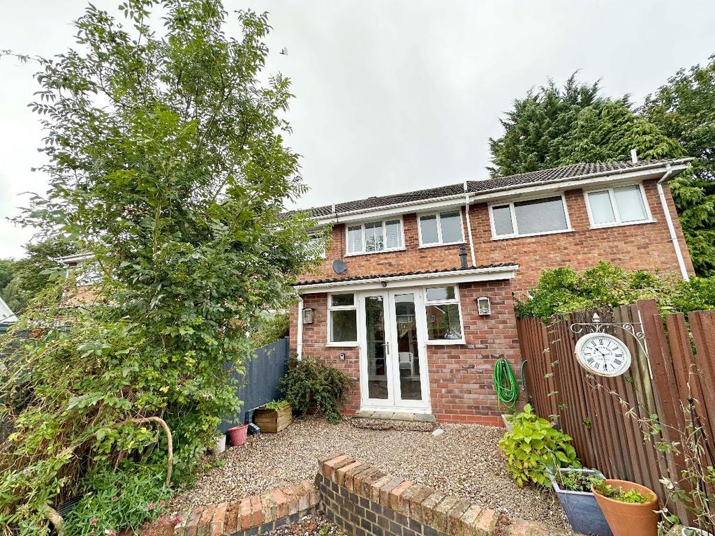 Primrose Hill, Woodloes Park, Warwick 2 bed terraced house for sale £