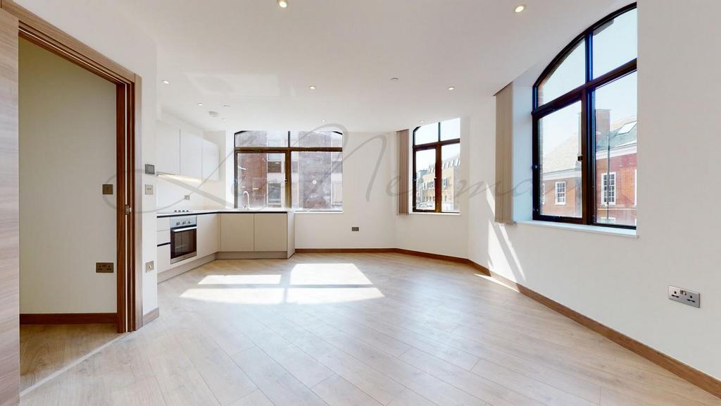 Widmore Road, Bromley, BR1 2 bed flat to rent £1,975 pcm (£456 pw)