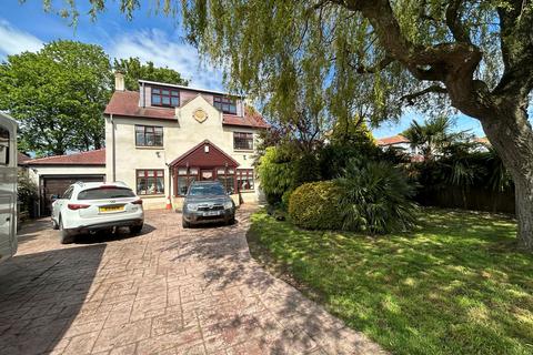5 bedroom detached house for sale - 17 Sunnirise, South Shields, Tyne and Wear, NE34 8DP