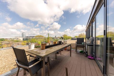 3 bedroom penthouse for sale, Farm Lane, London, SW6