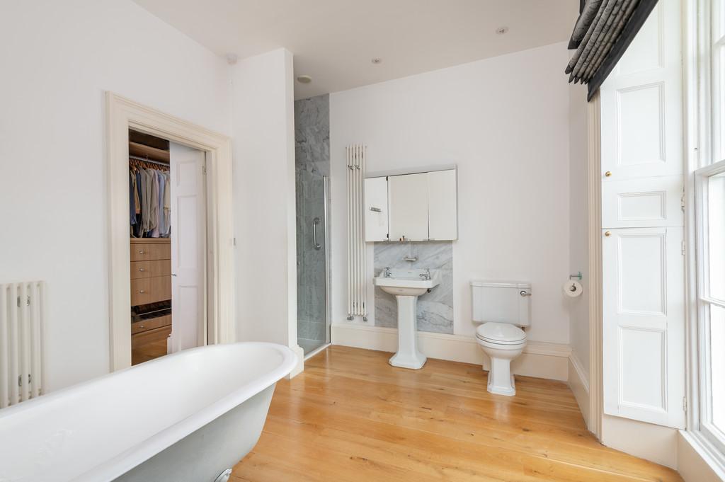 Master Ensuite Bathroom