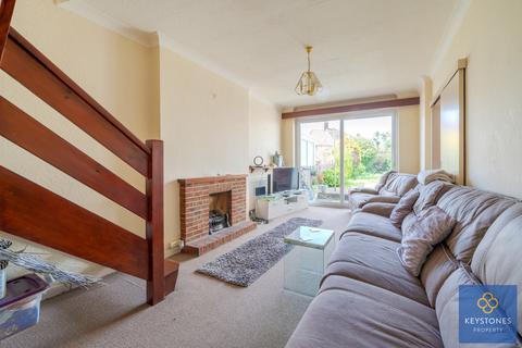 35 Playfield Avenue, Romford, RM5 3LB