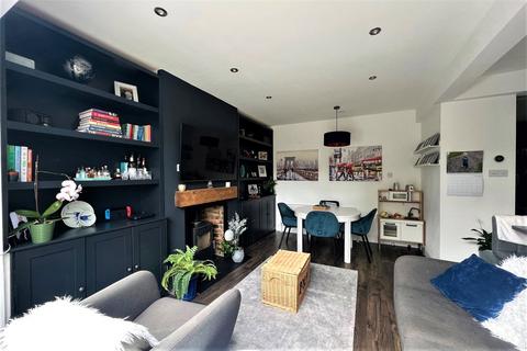 30 West Avenue, Wallington, SM6 8PH