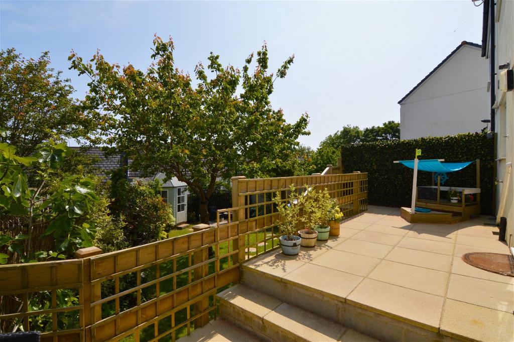 Swans Reach, Falmouth 3 bed semidetached house £395,000