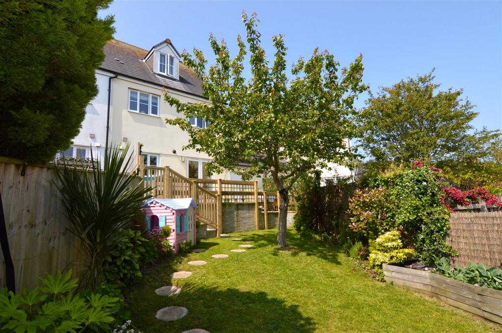 Swans Reach, Falmouth 3 bed semidetached house £395,000