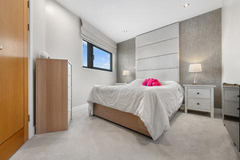 1 bedroom apartment for sale, Altolusso, Bute Terrace, Cardiff