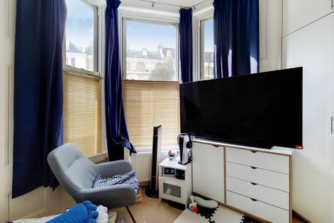 1 bedroom flat to rent - Sinclair Road, Olympia, London, W14
