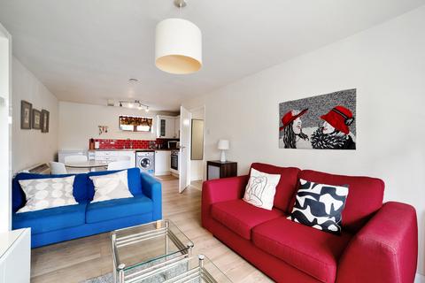 21 Magpie Close, London, E7 9DE