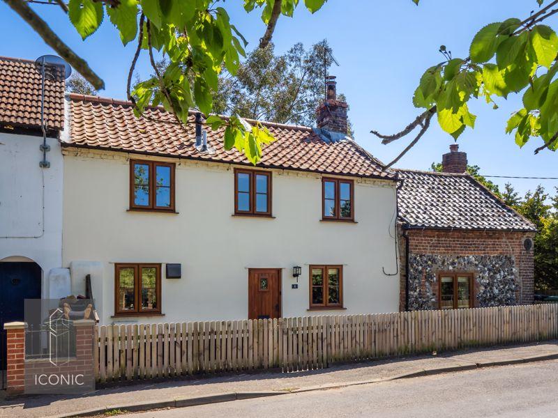 Newton Street, Newton St Faith, Norwich 3 bed cottage for sale £290,000