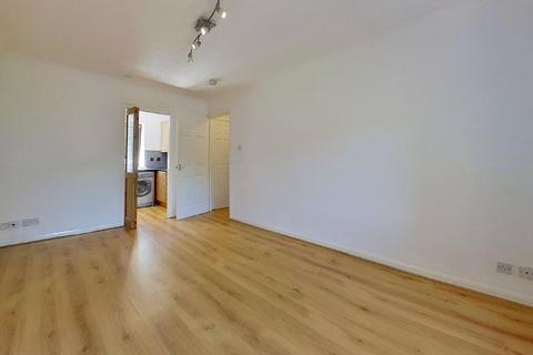 2 bedroom flat to rent, Mahon Court, Moodiesburn, North Lanarkshire, G69