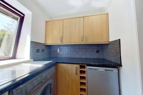 2 bedroom flat to rent, Mahon Court, Moodiesburn, North Lanarkshire, G69