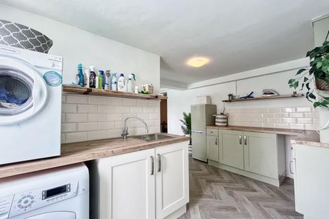 3 bedroom detached house for sale - Lewis Road, Neath, SA11 1DQ