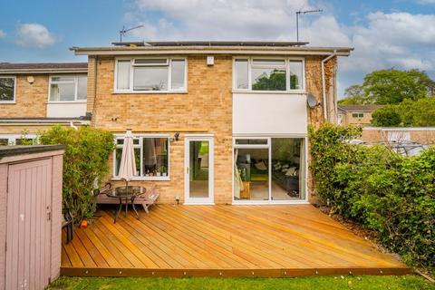 8 Ingleglen, Farnham Common, Slough, SL2 3QA