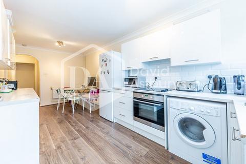 4 bedroom terraced house to rent, Brydon Walk, Kings Cross N1