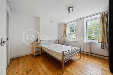 5 bedroom ground floor maisonette to rent, Fernsbury Street, Clerkenwell, London