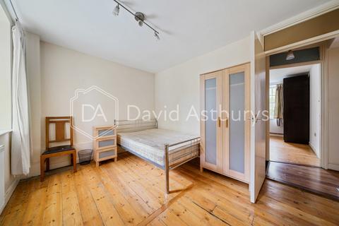 5 bedroom ground floor maisonette to rent, Fernsbury Street, Clerkenwell, London