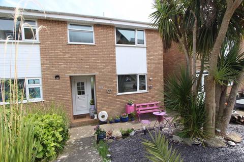 3 bedroom semi-detached house for sale, Ormeside, Penrhynside