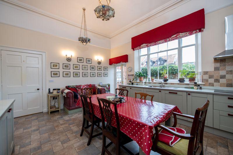 Dining kitchen