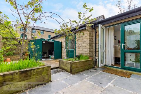 122c High Street, Uppermill, Oldham, OL3 6BT