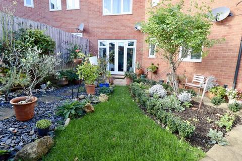 37 Fowen Close, Street, BA16 0FY