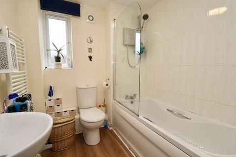 37 Fowen Close, Street, BA16 0FY