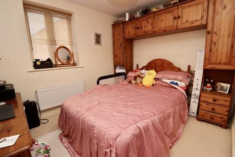 37 Fowen Close, Street, BA16 0FY