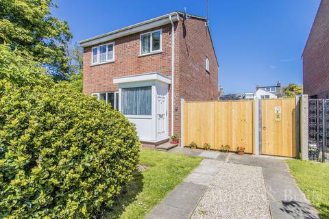 3 bedroom detached house for sale - Framlingham Close, Great Yarmouth