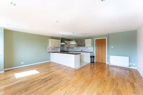 14/3 Bridge Street, Musselburgh, EH21 6AG